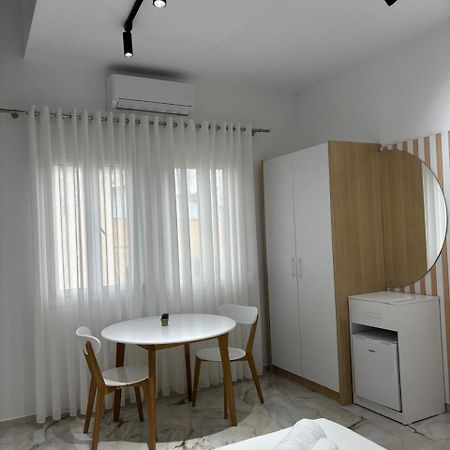 Guest House Adi Hoxha Berat Exterior foto